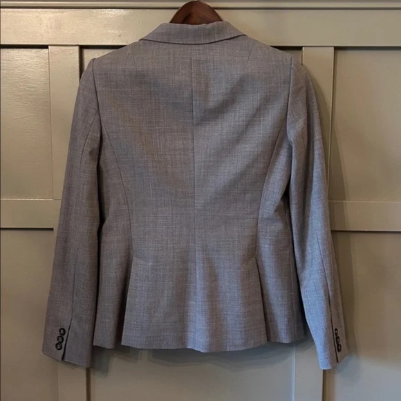 Banana Republic Stretch Wool Blazer Jacket Gray 2 Button Front Pockets Size 8 - Picture 5 of 7